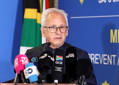 South Africa’s murder rate drops by 8.7%