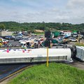 Durban M7 truck crash injures four, diesel spill closes road