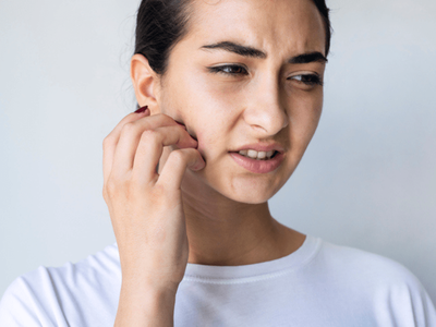 Why is my face itchy? 5 Common causes