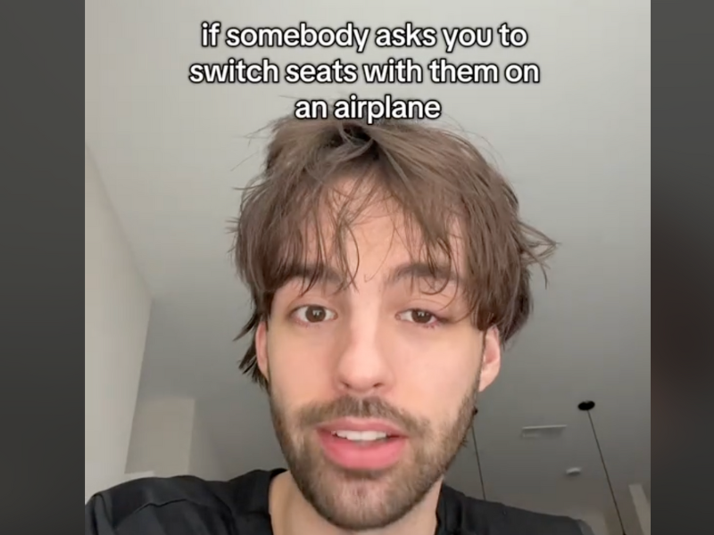 WATCH: Plane passenger confronted by dad wanting his seat