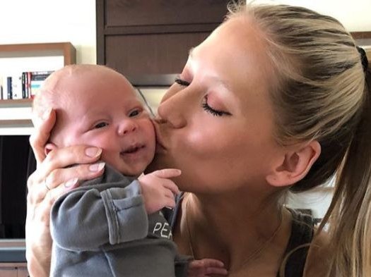 Anna Kournikova twin baby