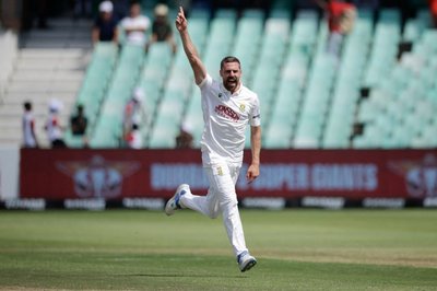 Australia struggle against Proteas quicks in first Test