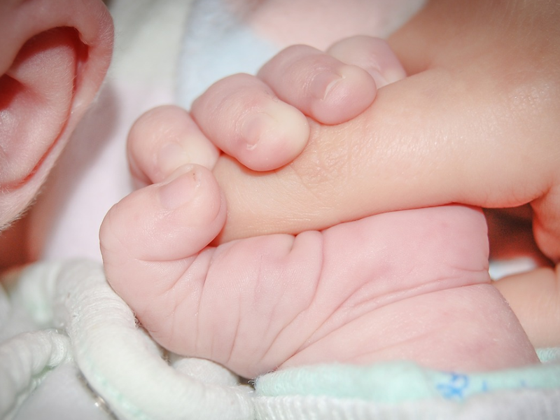 Woman gives birth to a baby after a night of drinking