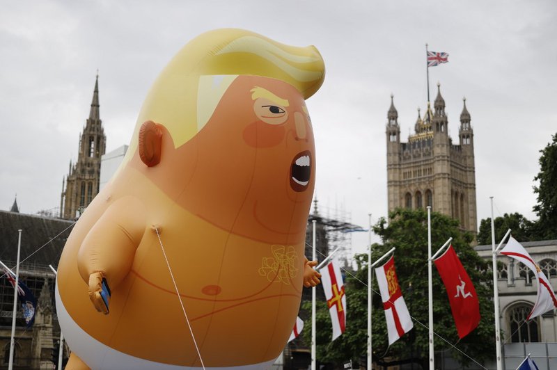baby_trump_blimp