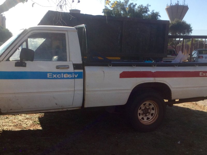 Bakkie 22 people in the back