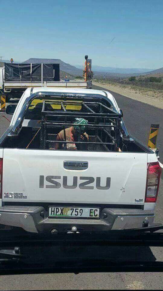 Bakkie cage