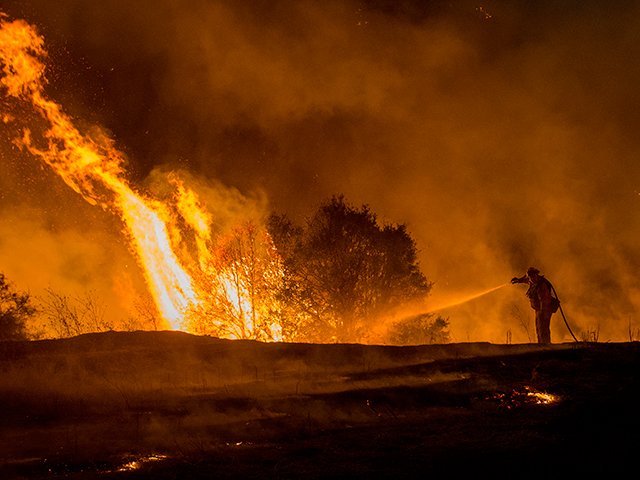 cali-fire-afp.jpg