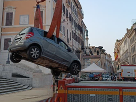 WATCH: Driver gets stuck trying to navigate down 135-steps