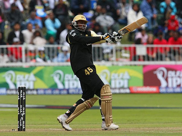 chrisgayle_aneshdebiky_gallo_3.jpg