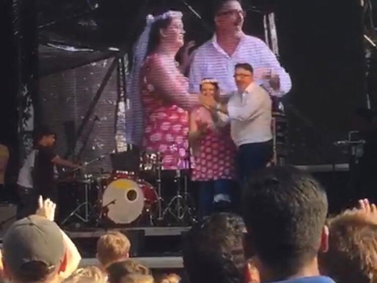 darren dancing with bride