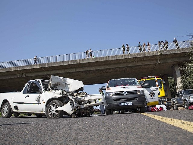 N3 bakkie crash