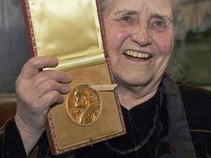 doris_lessing_narrowweb__300x381,0.jpg