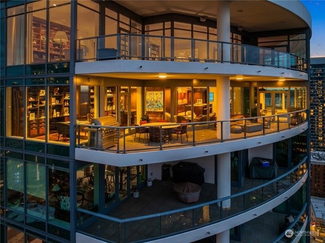 LOOK: Inside penthouse that inspired 'Fifty Shades of Grey'