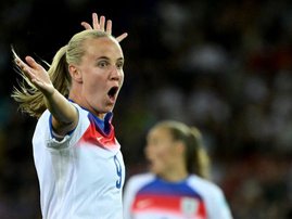England's forward #09 Beth Mead reacts during the UEFA Women's Euro 2025 Group D football match between France and England