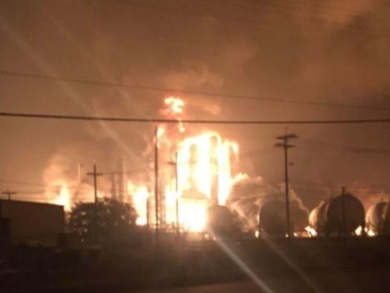 Large explosion rocks Texas chemical plant