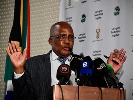 Dr Aaron Motsoaledi
