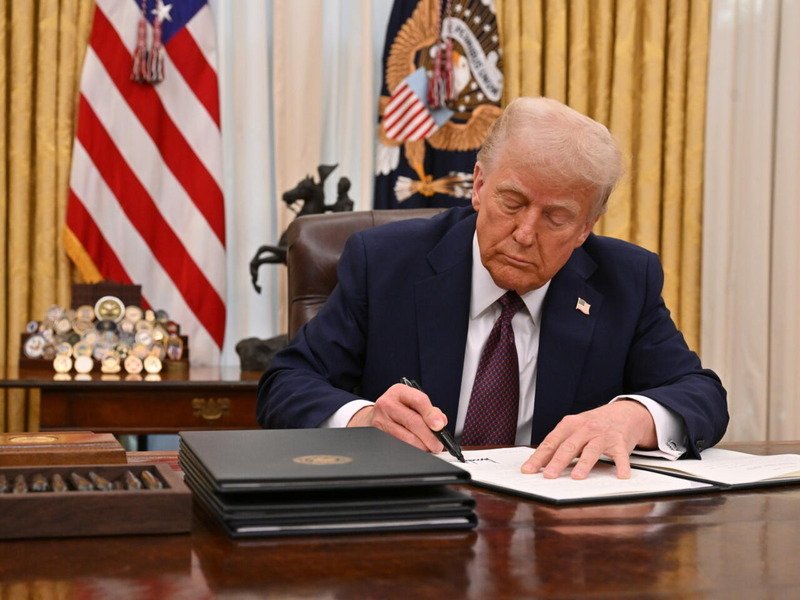 Donald J Trump
