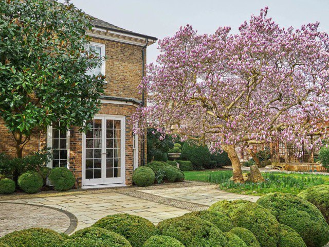 Legendary rockstar Freddie Mercury's R650-million home for sale