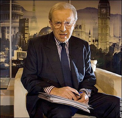British broadcaster David Frost dies aged 74