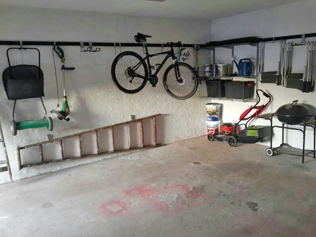 garage_1.jpg