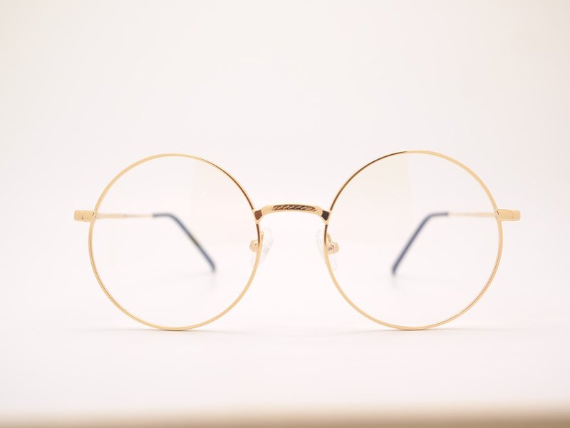 Glasses breakfast