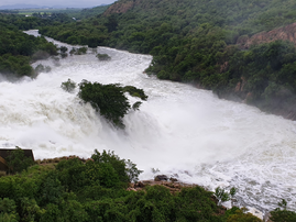 Hartbees dam overflowing