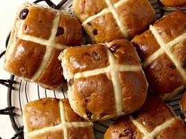 hot cross buns 