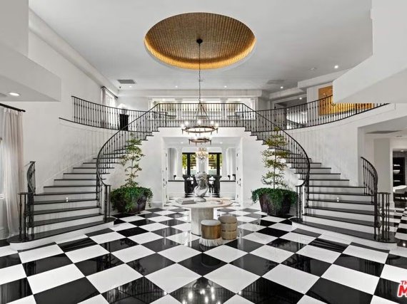 LOOK: Iconic TV house goes on sale for R250 million