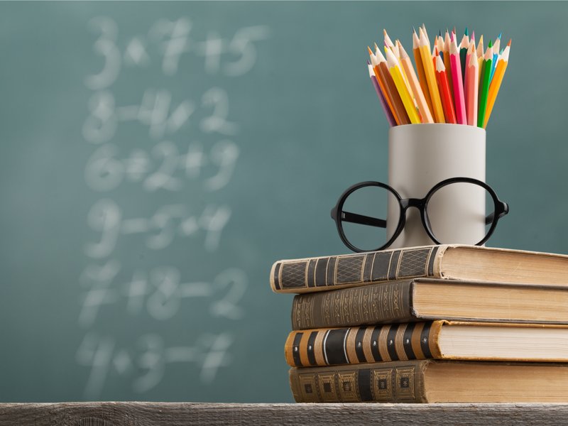 Books on teacher's desk / iStock