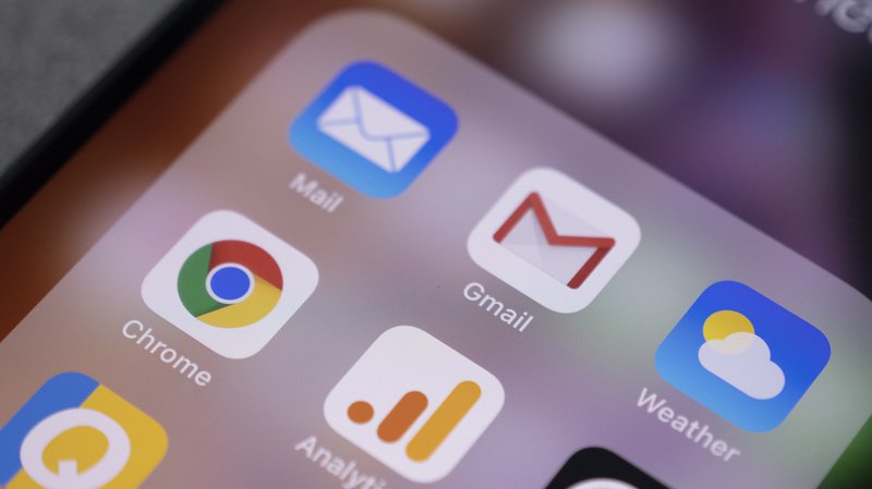 Google issues three-week Gmail warning to users