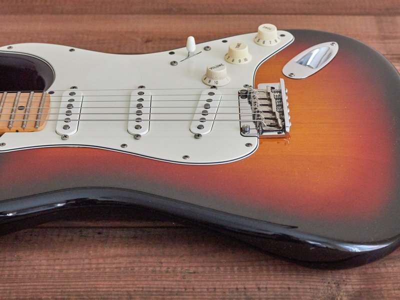 Stand a chance to win a fender stratocaster worth R8500
