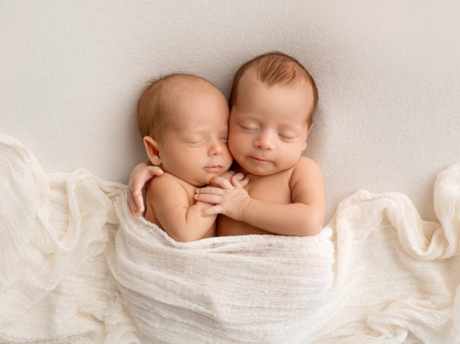 Mother of twins forgets which is which and asks police for help