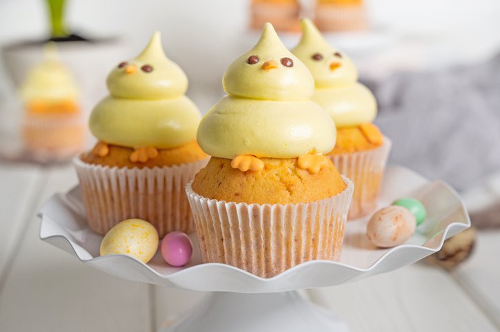 Easter chick cakes