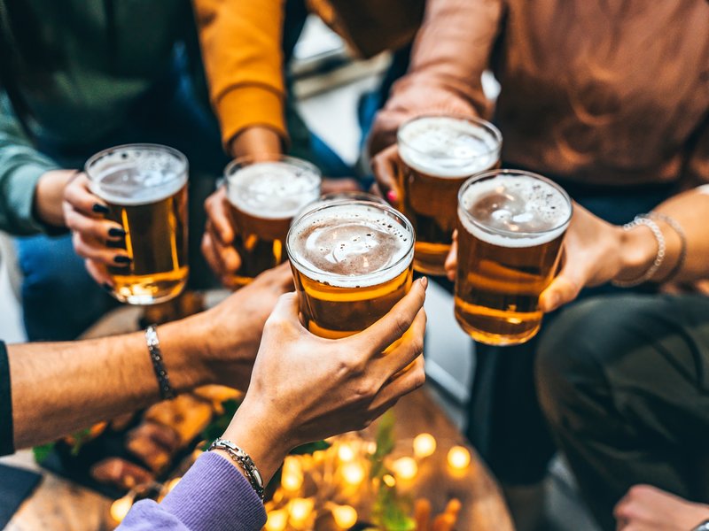 Prague bans organised night-time pub crawls