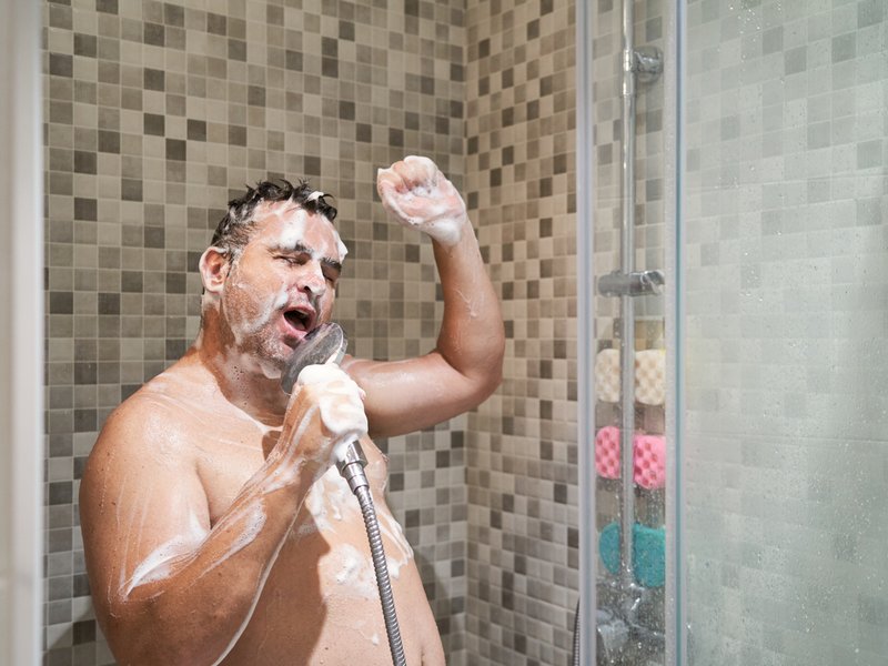 VIDEO: Expert explains why you shouldn't listen to music in the shower