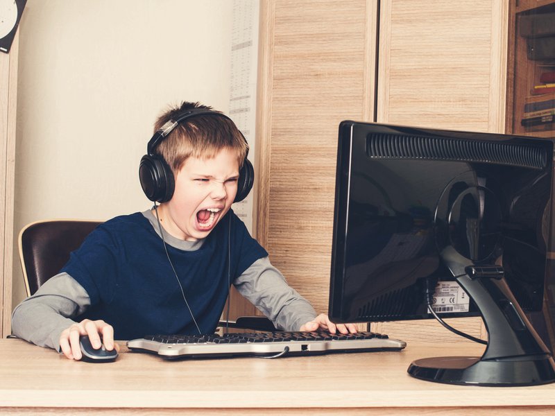 VIDEO: Tech experts share which games kids should never play
