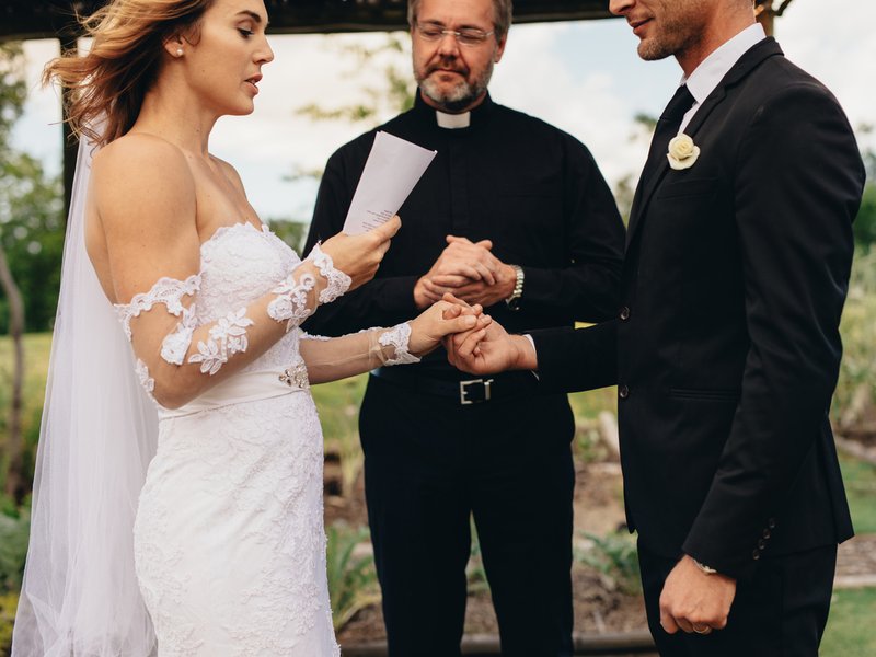 Bride and Groom exchanging vows