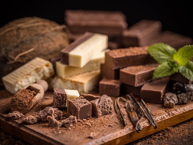 Five ways to cook dinner dishes with chocolate