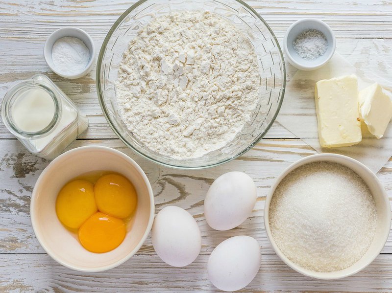 Baking eggs flour milk margarine