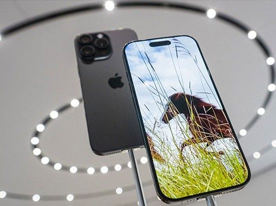 IPHONE BUILT FO AI