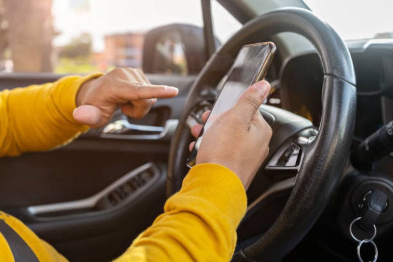 Uber Both e hailing driver generic image