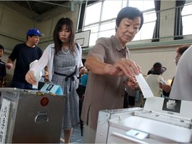 japan-voting.jpg