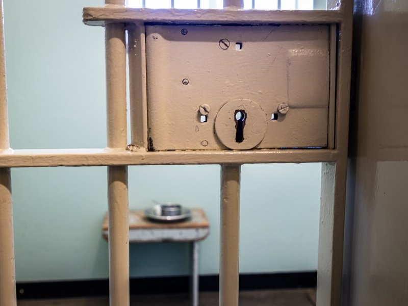 jpeg_jail_unsplash.jpg