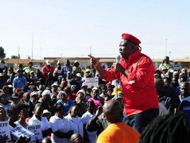 julius addressing members_1.jpg