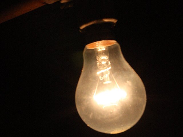 Light bulb 