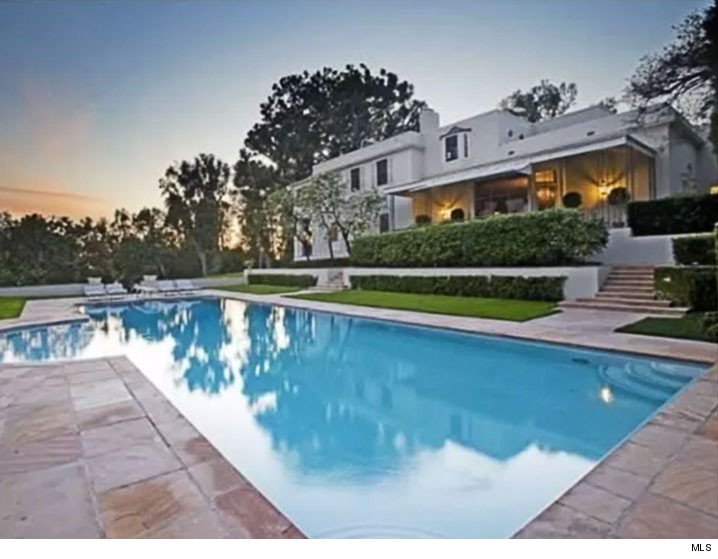 Jay -Z and Beyonce´ lose bidding war to Tom Ford on this mansion!