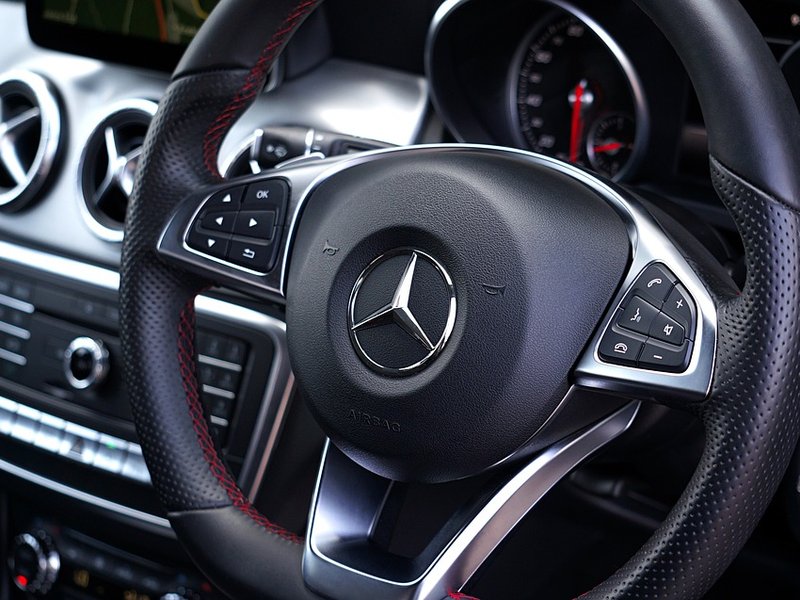 Car Mercedes-Benz