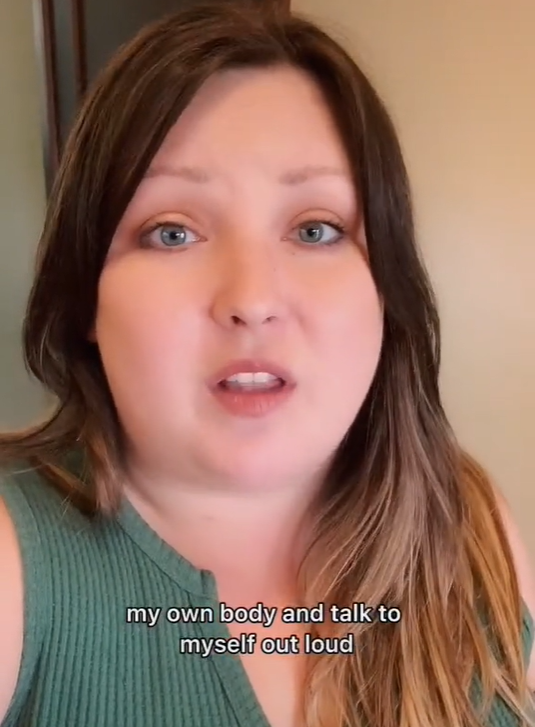 WATCH: Wearing a crop top to teach your daughter about being body positive