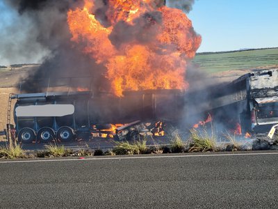 4 dead, scores injured in crash between cars, petrol tanker in KZN