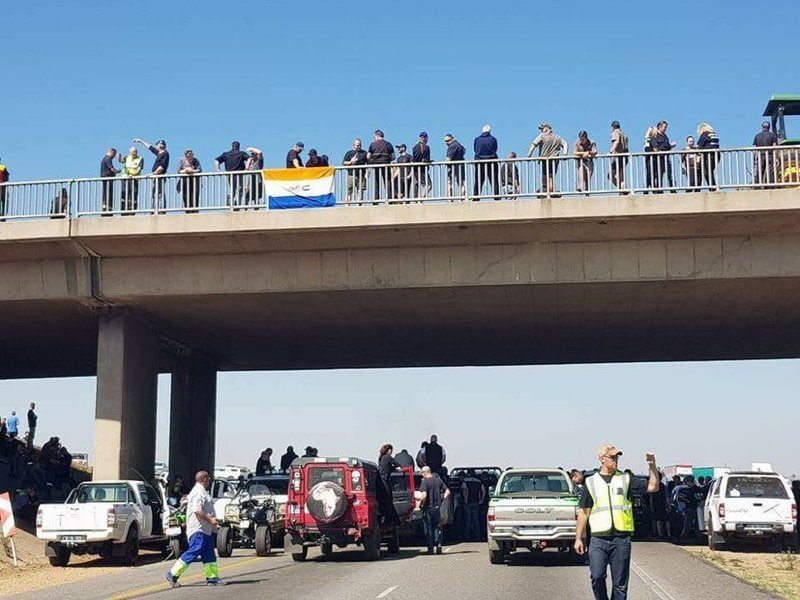Old SA flag protest